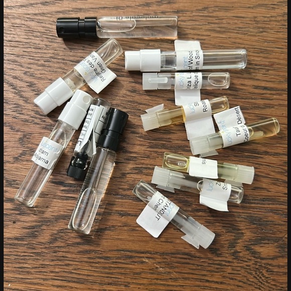 Other - 12 Niche fragrance samples